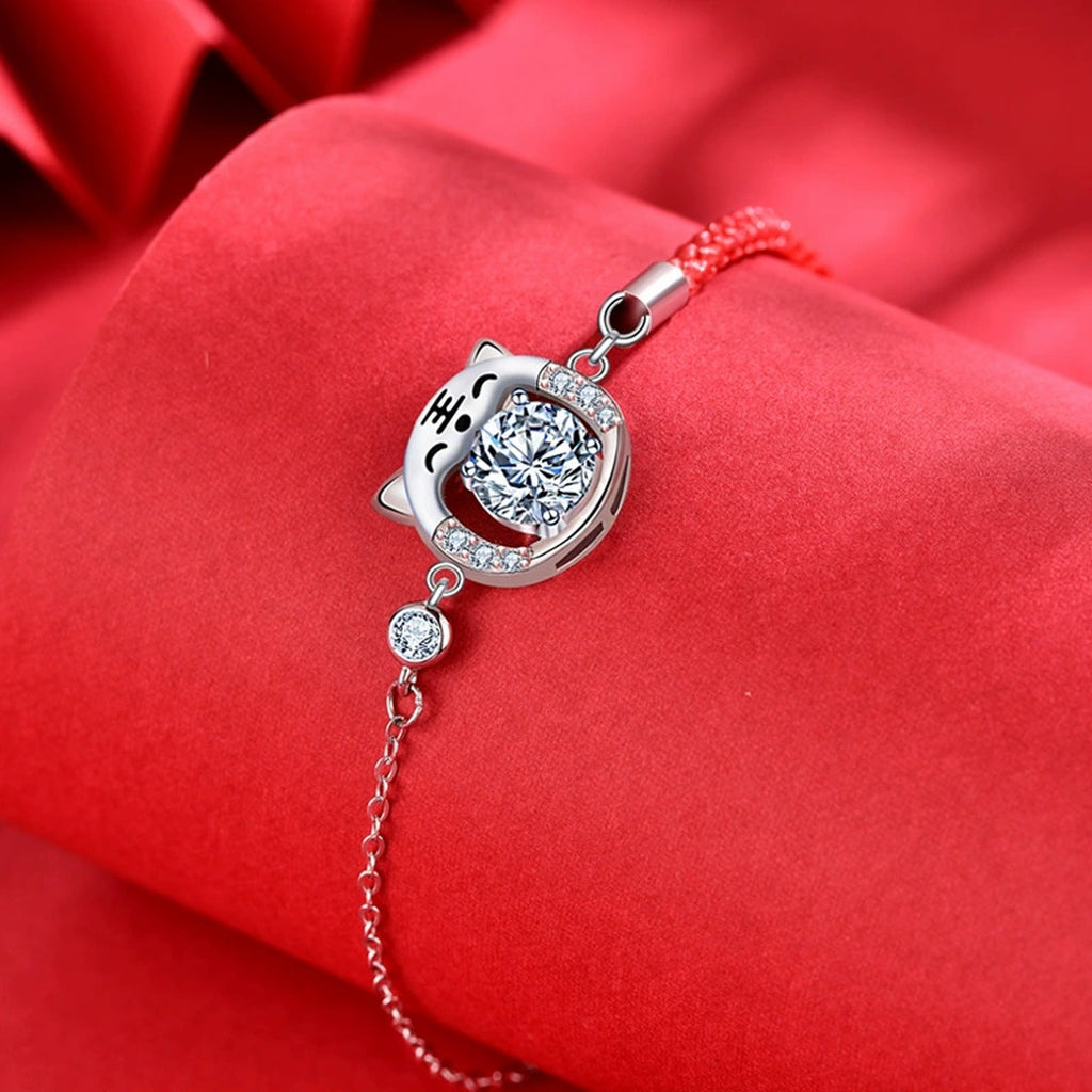 Tiger Round Moissanite Cord Adjustable Bracelet with CZ in White Gold-Plated S925 Sterling Silver product detail view showing the moissanite setting, chain, and polished finish