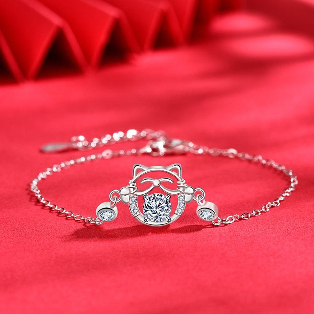 Cat Round Moissanite Adjustable Bracelet with CZ in White Gold-Plated S925 Sterling Silver product detail view showing the moissanite setting, chain, and polished finish