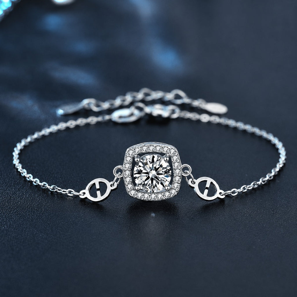Sugar Cube Round Moissanite Adjustable Bracelet with CZ in White Gold-Plated S925 Sterling Silver product detail view showing the moissanite setting, chain, and polished finish