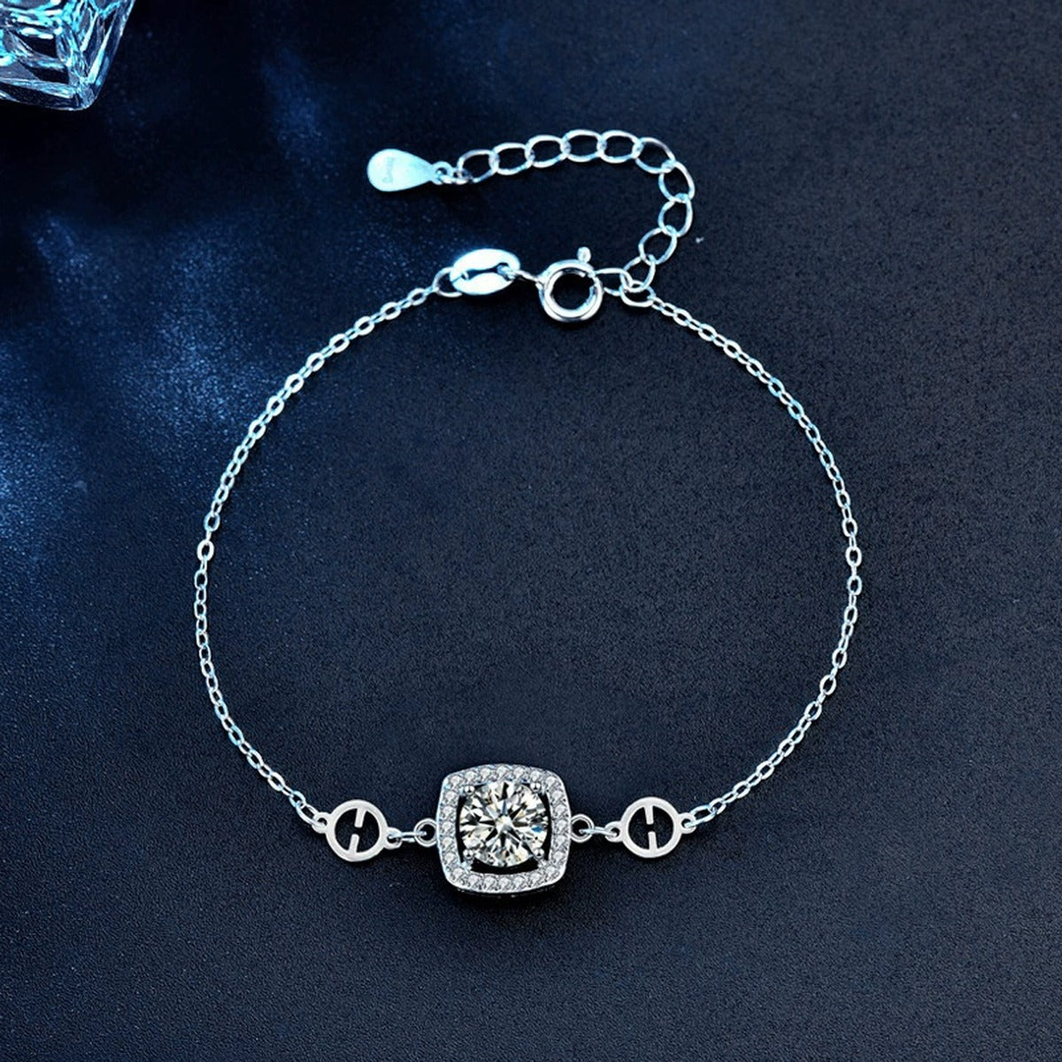 Sugar Cube Round Moissanite Adjustable Bracelet with CZ in White Gold-Plated S925 Sterling Silver product detail view showing the moissanite setting, chain, and polished finish