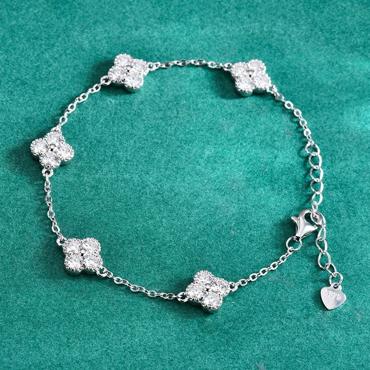 Five-Clover Round Moissanite Bracelet in Gold-Plated S925 sterling silver additional product photo showing finish and setting