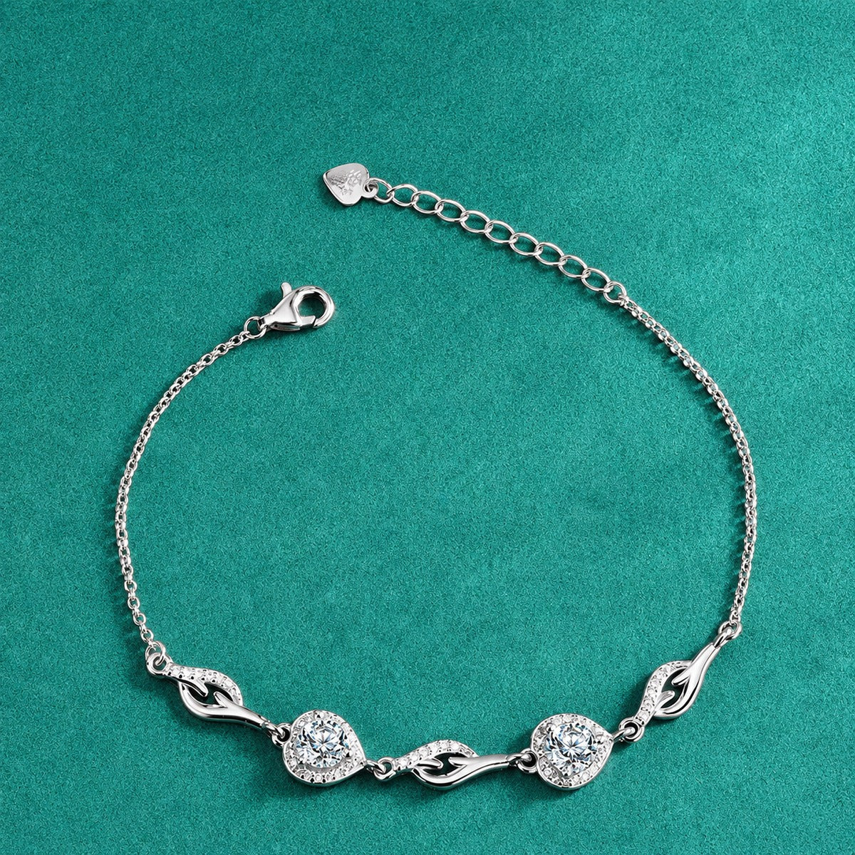 Heart and Butterfly Round Moissanite Bracelet with CZ in Gold-Plated S925 sterling silver close-up bracelet detail view showing clasp and motif